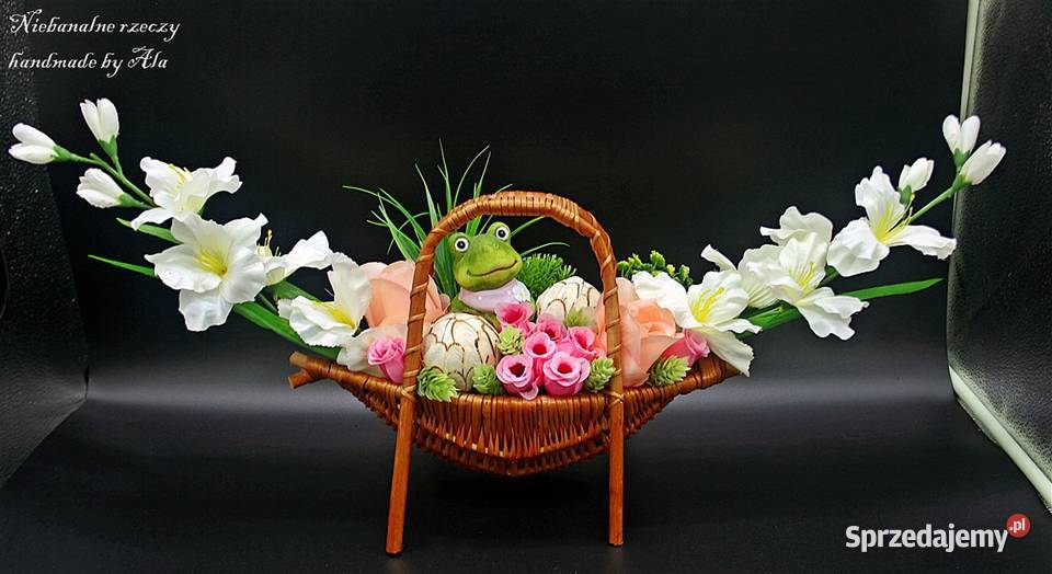 Dekoracje kwiatowe kompozycje dla babci mamy na komodę stół