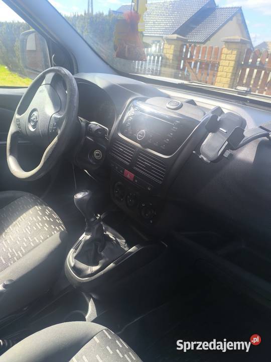 Opel Combo blaszak 2012 doinwestowany 270000km Samochody dostawcze zachodniopomorskie Dębno