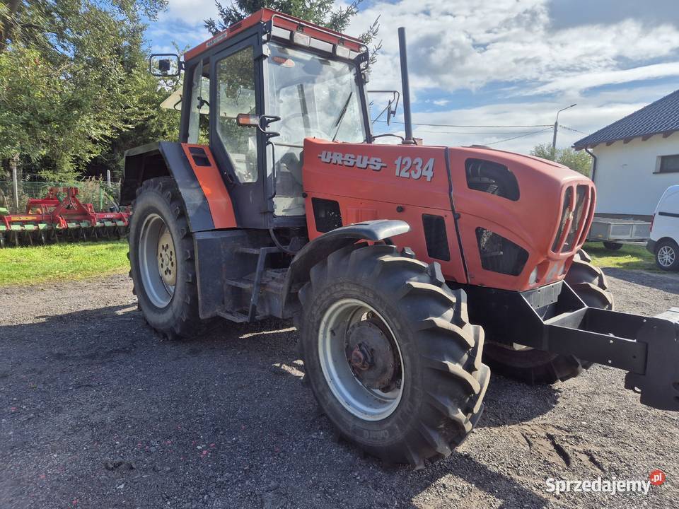 Sprzedam ursusa 1234 z 2001R Ursus Piła