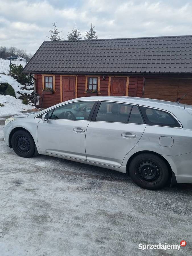 Sprzedam Toyota avensis T27 20 D4D manualna Grybów