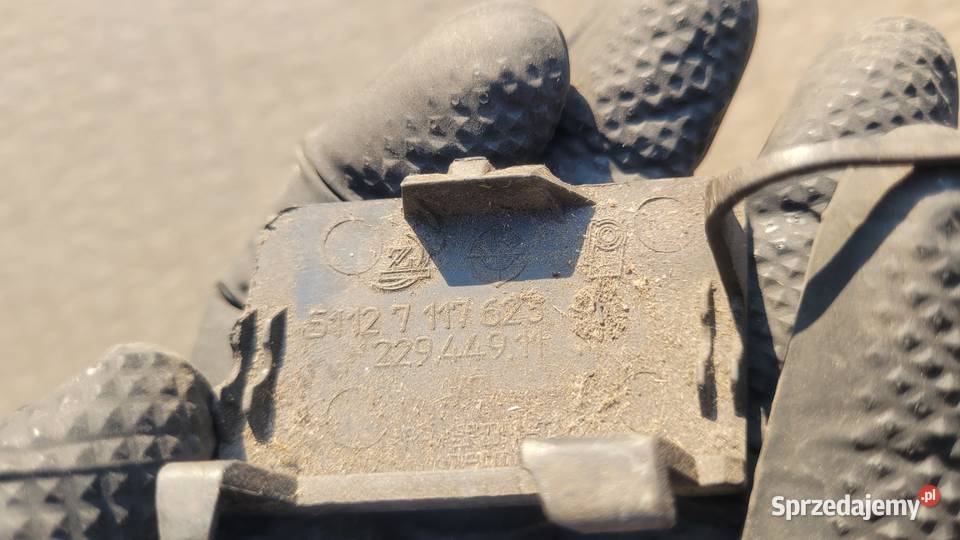 ZAŚLEPKA HAKA ZDERZAKA PRZÓD BMW E87 E81 Ruda Śląska