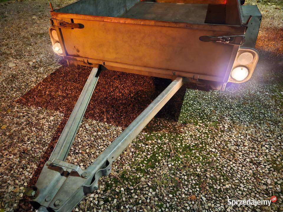 Przyczepka masywna ocynk niewiadów przyczepa Młodzieszyn