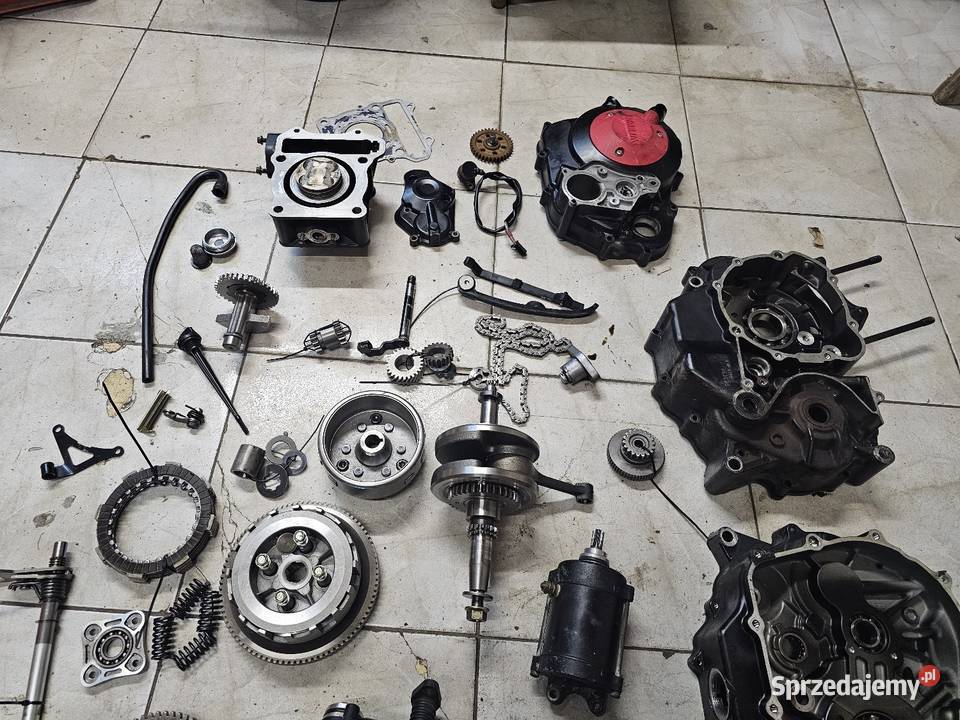 Daelim VJF 125 silnik części vjf125 wał kapa