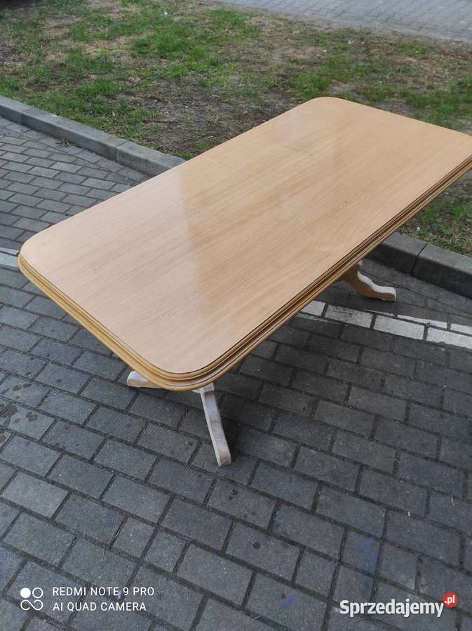 Tanio ławostół bładny solidny