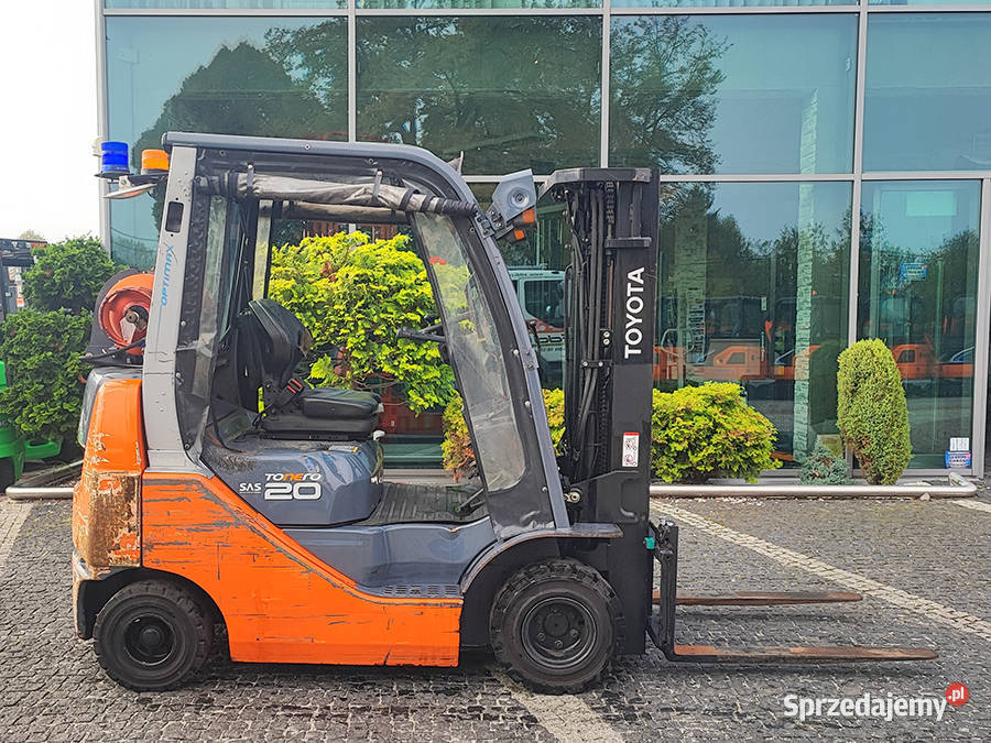 Wózek widłowy kompakt Toyota 8FGKF20 2 tony gaz