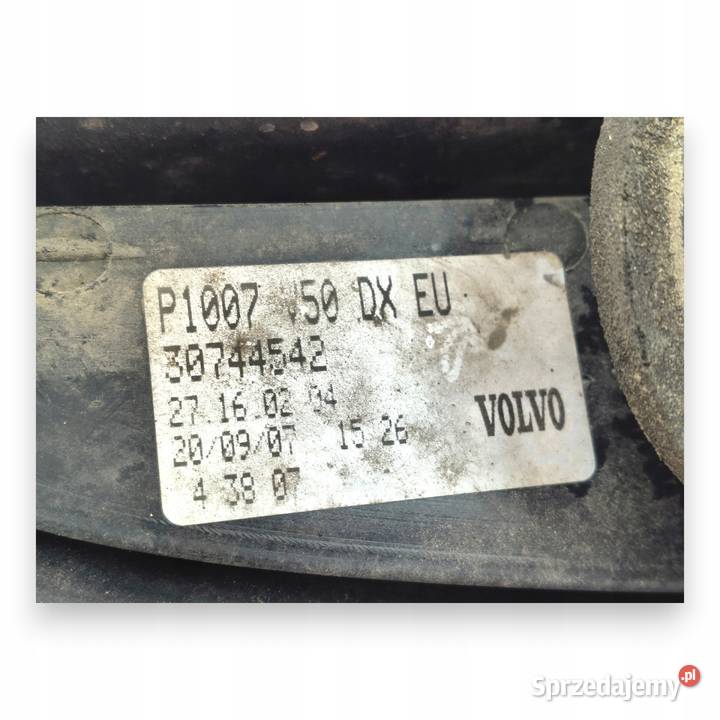 LAMPA PRAWA Volvo V50 I LIFT 20072012 tylna Lampy tylne