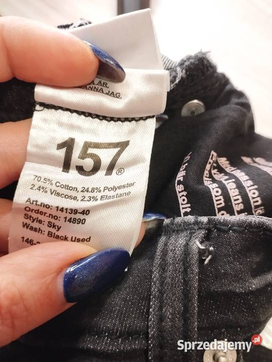 Czarne jeansy rurki z dziurami LAGER 157 model Ostrołęka