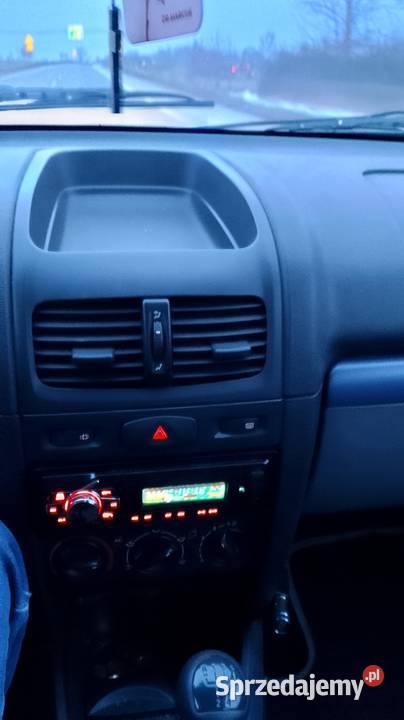 Thalia 12 16v LPG 2007 klima Rok produkcji 2007 śląskie Będzin