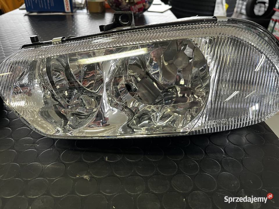 Reflektory Alfa Romeo 156 20012003 Lampy przednie