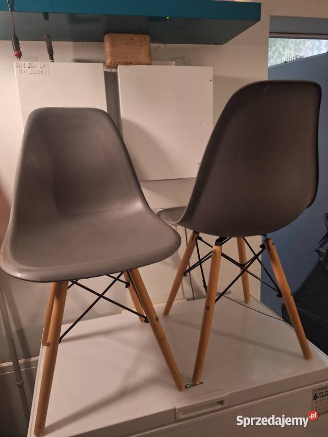 Krzesło z plastikowym siedziskiem śląskie