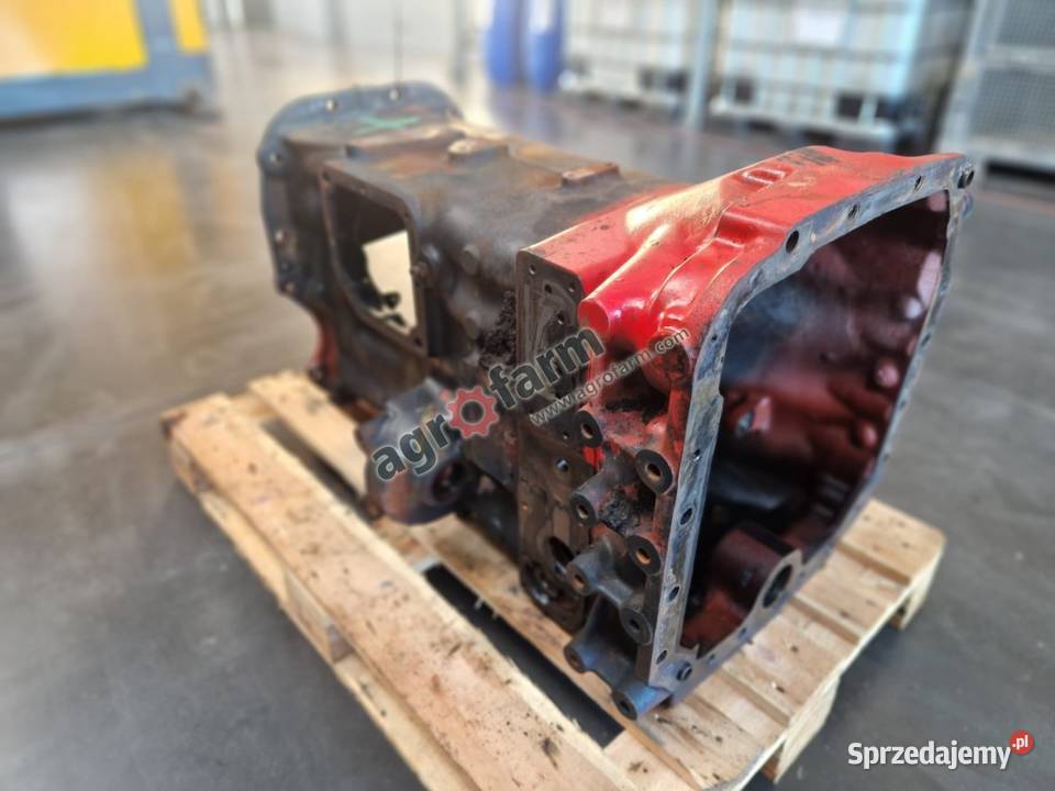 Obudowa skrzyni biegów McCormick MTX 155 Byków