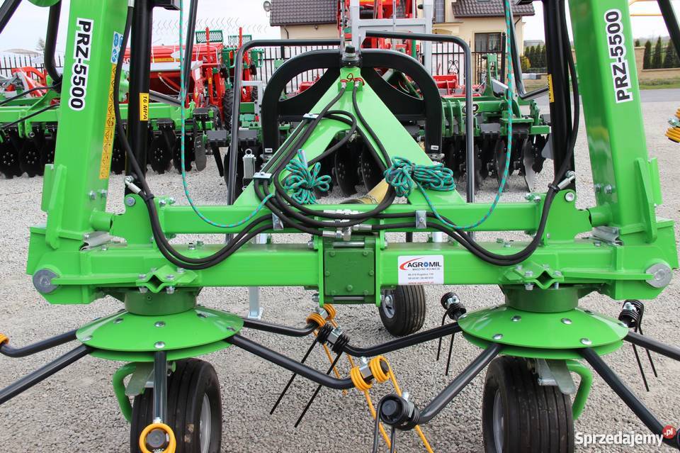 Przetrząsacz 4 wirnikowy 5 5 m karuzela Tornado nieuszkodzony Rogóźno