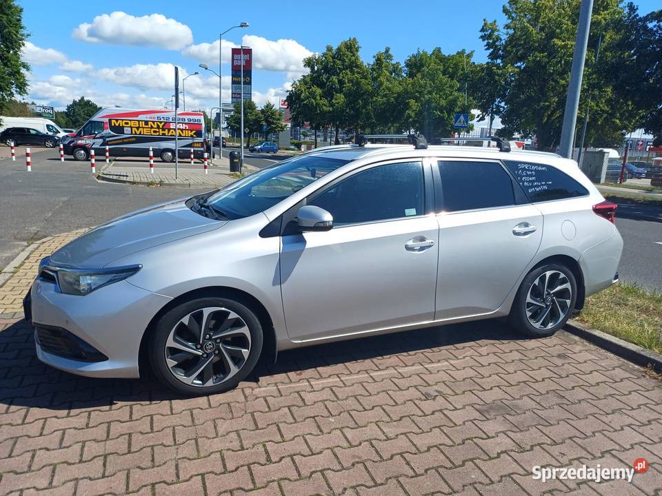 Toyota Auris Auris 16 D4D poLift 150 112 2015 Auris zachodniopomorskie Szczecin