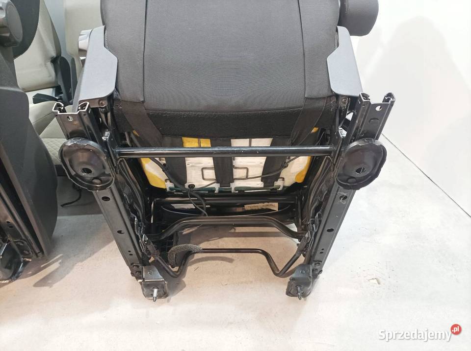 FOTELE PRZÓD TYŁ KOMPLET EU Ford Tourneo Courier osobowe