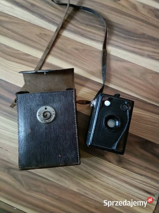 Stary aparat skrzynkowy analogowy zabytek Wrocław
