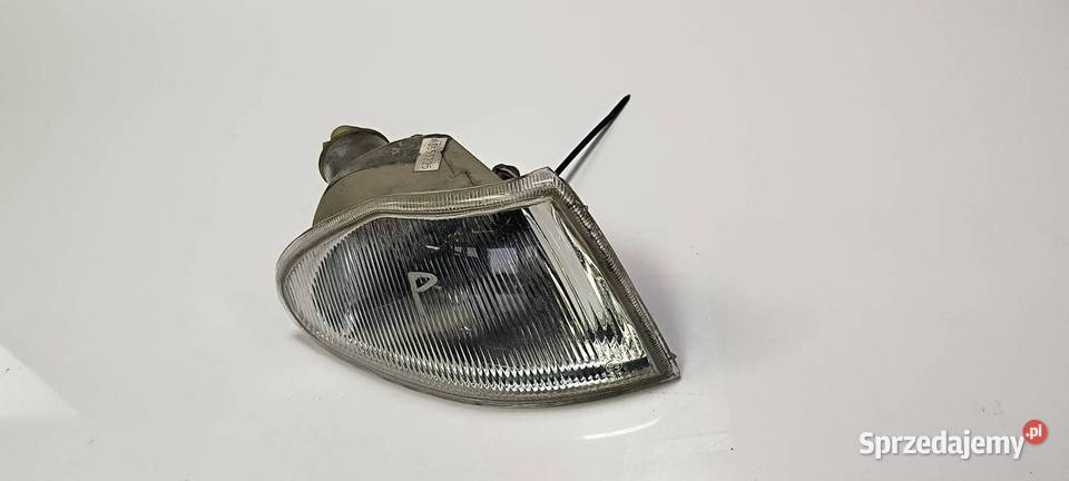 KIERUNKOWSKAZ PRAWY OPEL ASTRA F Lipno