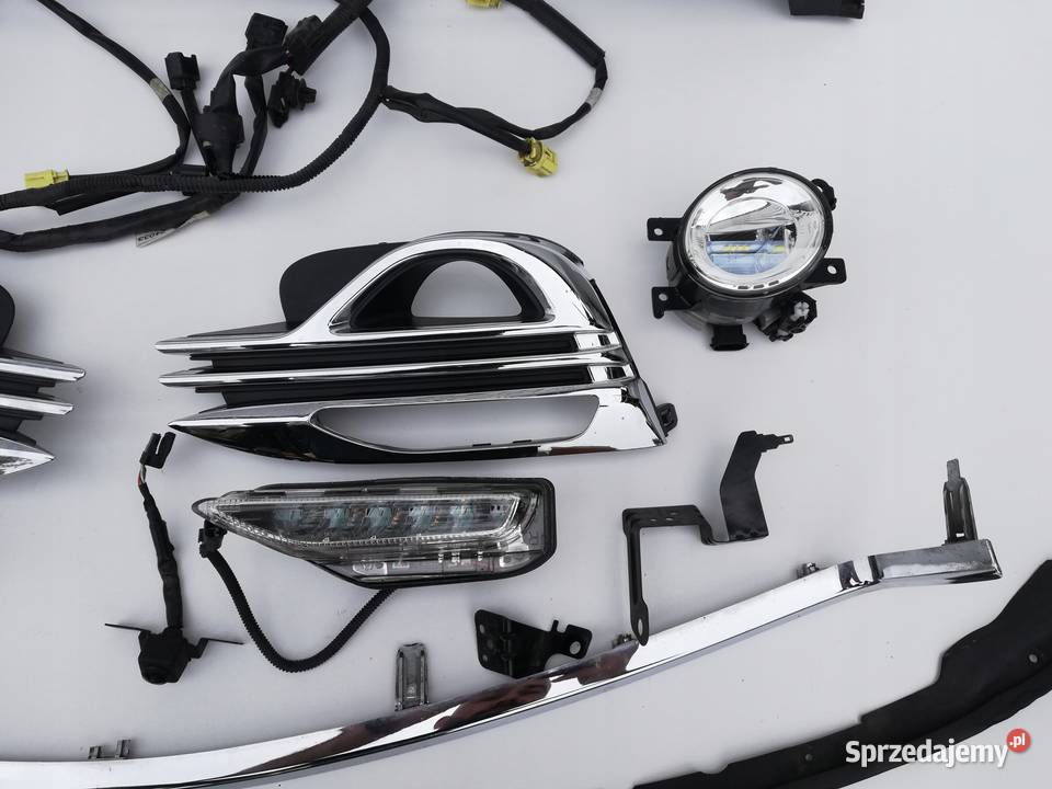 HALOGEN PRZEDNI PRAWY LEWY INFINITI Q70 LIFT halogeny Oświetlenie
