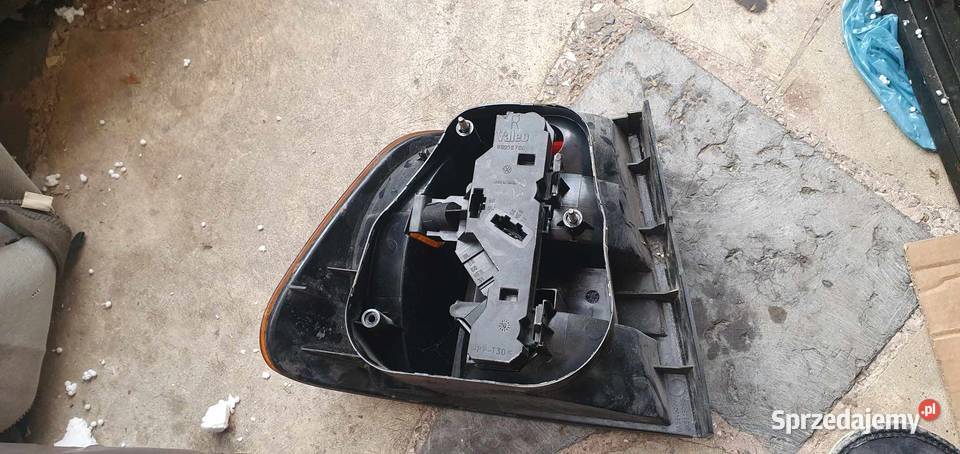 Lampa tylna prawa lewa Volkswagen Polo III uniwersalne Lampy tylne sprzedam