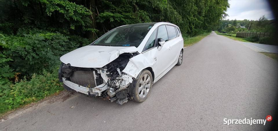 Opel Zafira 20 CdtiAutomat7 Osobowy2013r diesel Zafira lubelskie Tomaszów Lubelski