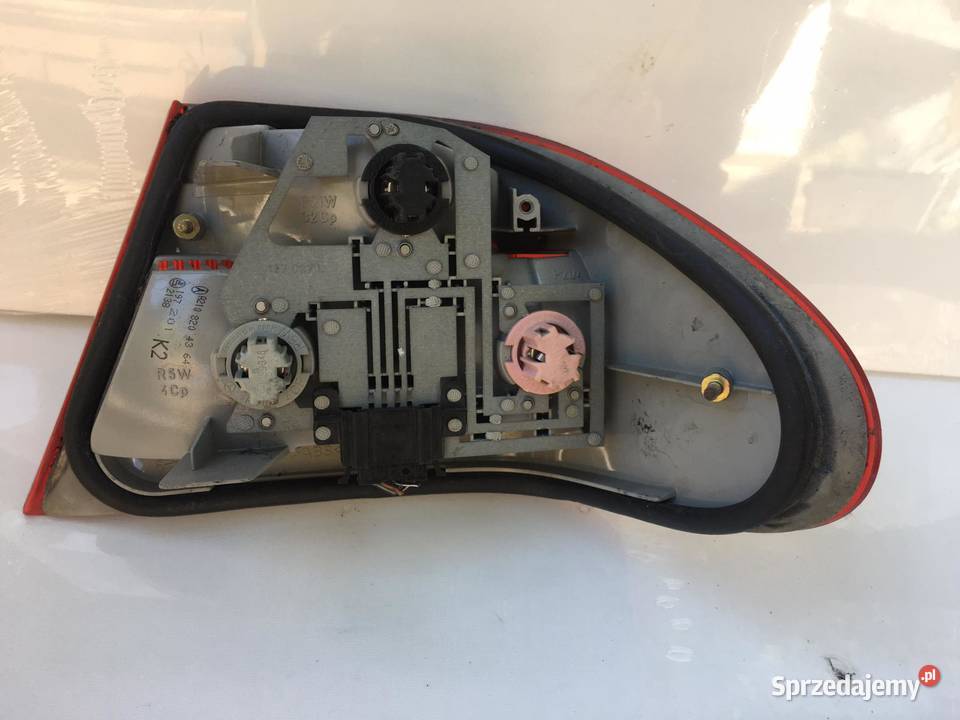 MERCEDES EKLASA W210 SEDAN LEWA LAMPA TYŁ wielkopolskie Ostroróg