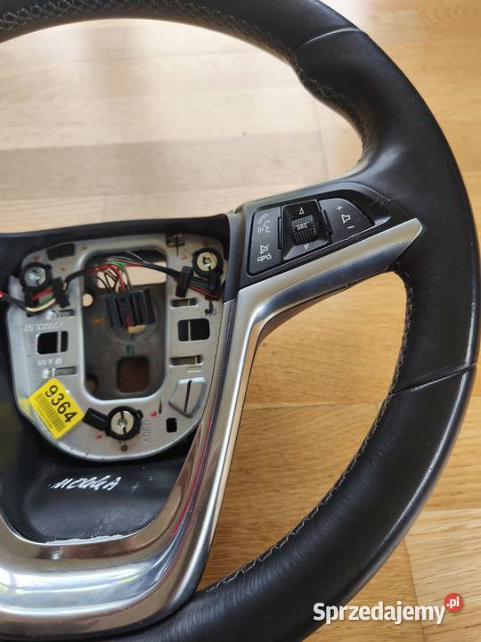 Kierownica Multifunkcyjna zafira c astra j mokka Kijany