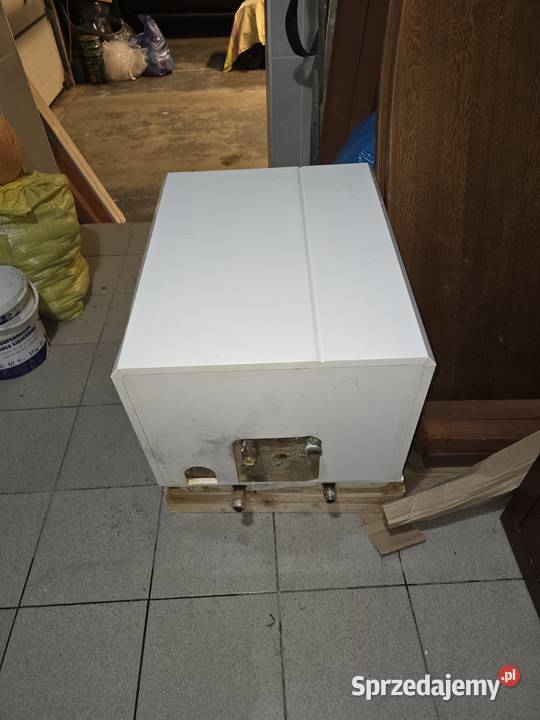 Sprzedam zasobnik na wodę do pieca 100l Dom i Ogród mazowieckie Podkowa Leśna
