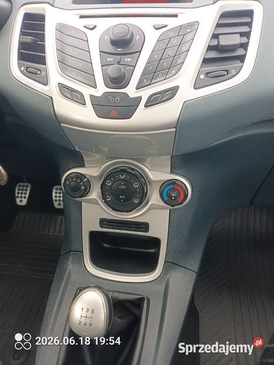Ford Fiesta MK7 16 STline Borów sprzedam
