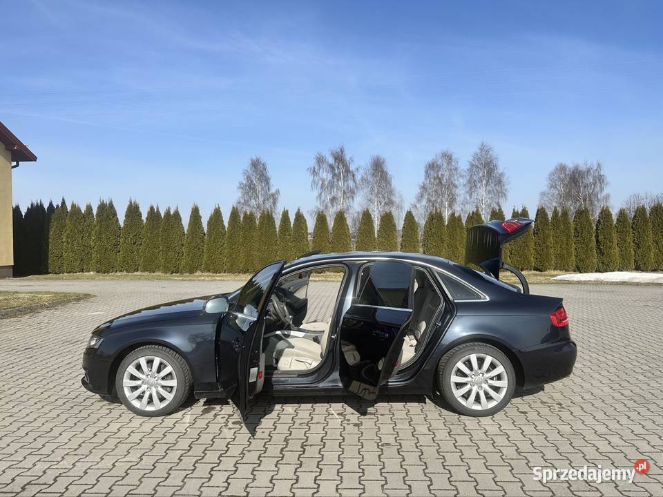 Audi A4 2011 benzyna 211 Koni sedan xenon i led benzyna