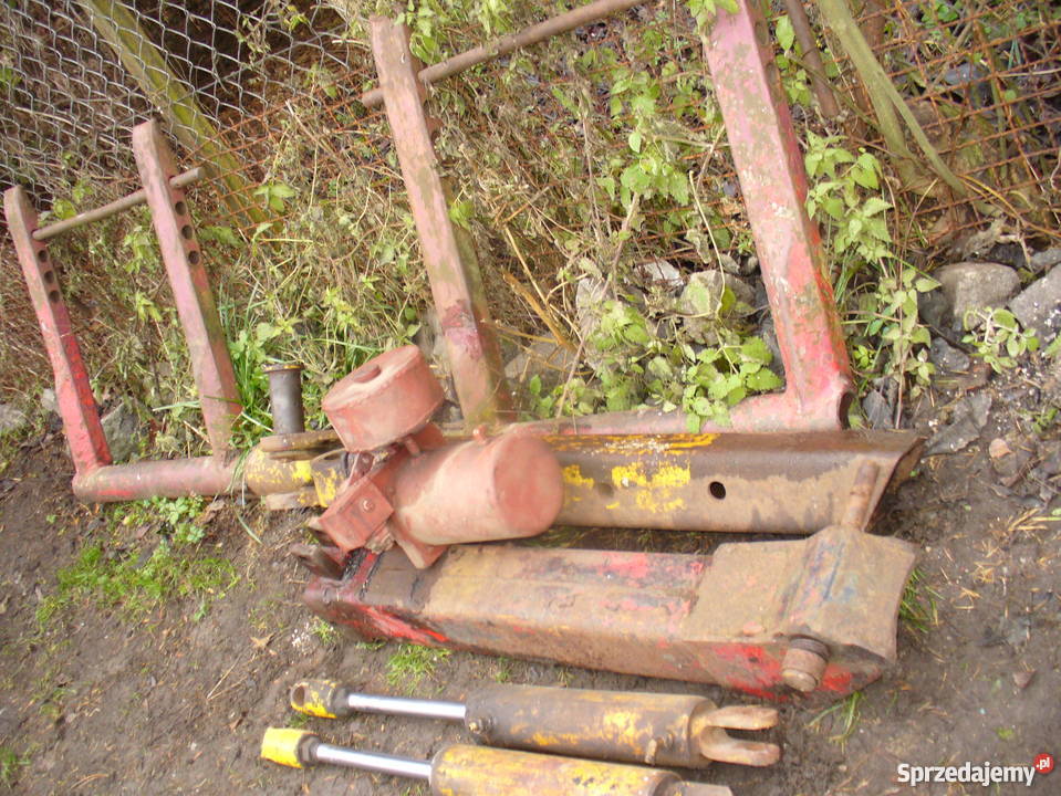 Pomoc drogowa widły do holowania samochodów Mędłów