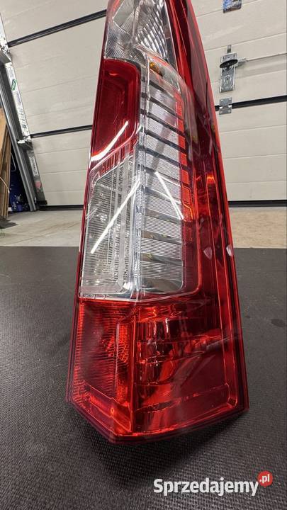 Lampa Renault Master prawy tył oryginał Płock