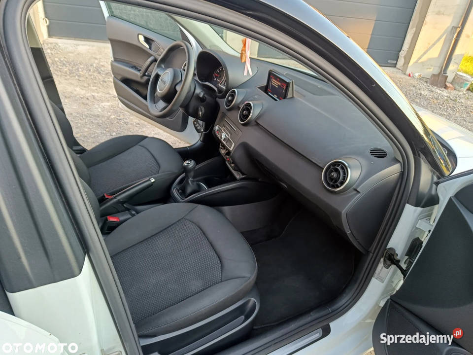 AUDI A1 ULTRA 5 DRZWI NISKI PRZEB 88 czujnik parkowania Gołaczewy