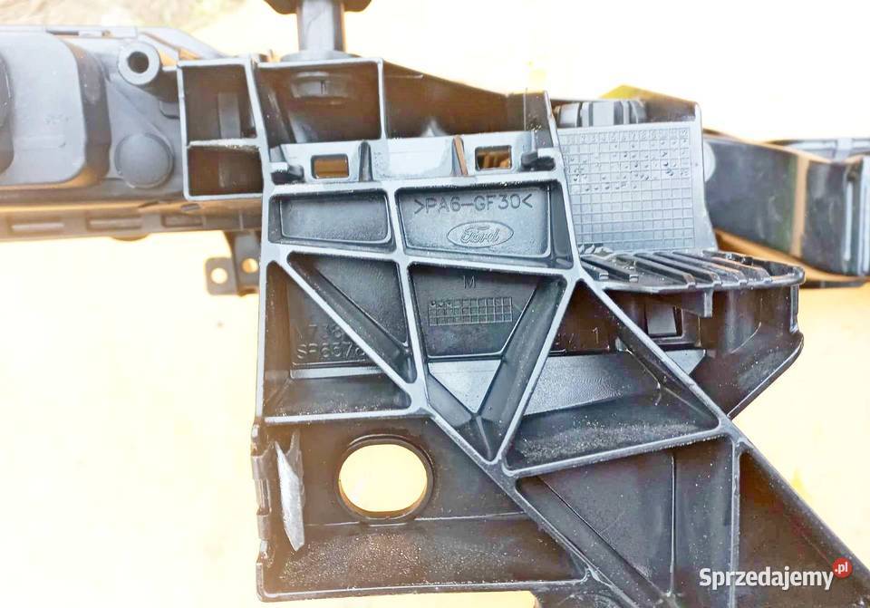 FORD FOCUS MK3 PAS PRZEDNI OKULAR BM518B041B Radom