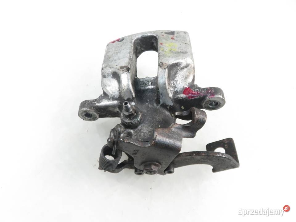 ZACISK PRAWY TYŁ TOYOTA AURIS II E18