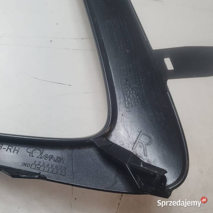 TOYOTA COROLLA E21 LISTWA PRAWA ZDERZAKA PRZÓD Międzychód