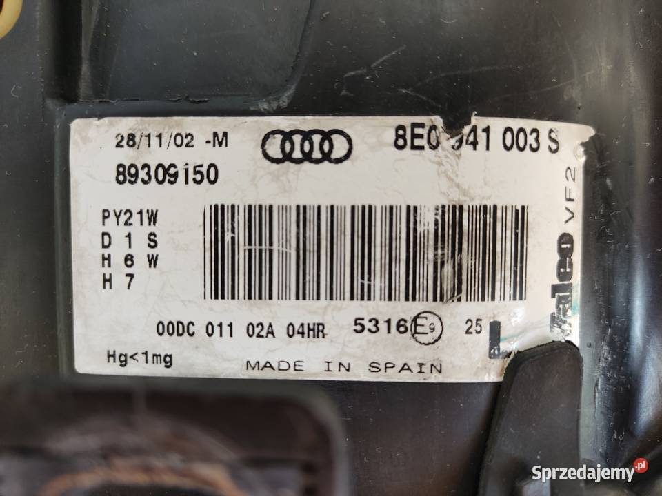 Reflektor lampa przednia ksenon Audi A4 B6 osobowe Głuchołazy