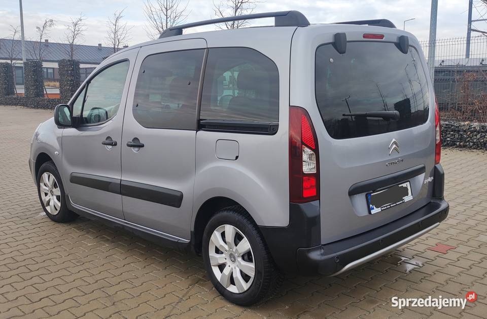 SalonPolska 16HDI 120 125 6biegówNaviKamera kamera cofania Pleszew