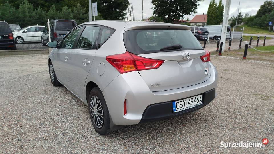 Toyota Auris 13 benzyna 99 Salon Serwis ASO Rok produkcji 2014 Bytów