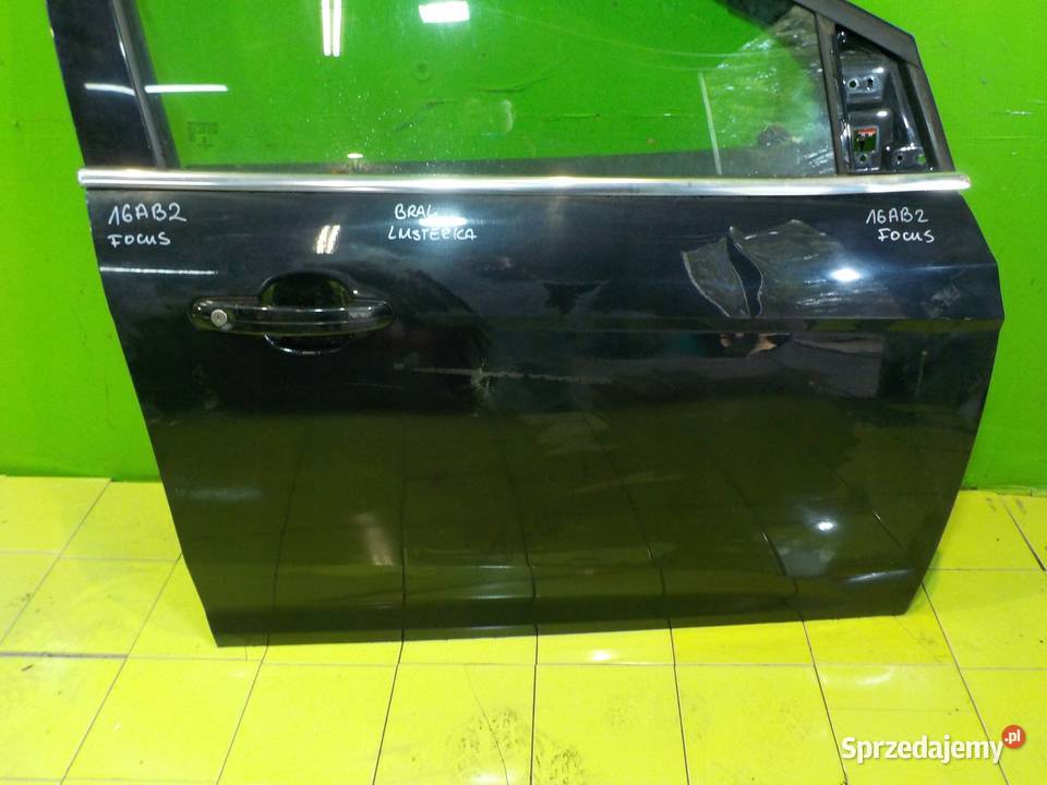 FORD FOCUS MK3 12r HB 5D drzwi prawe przod Suków