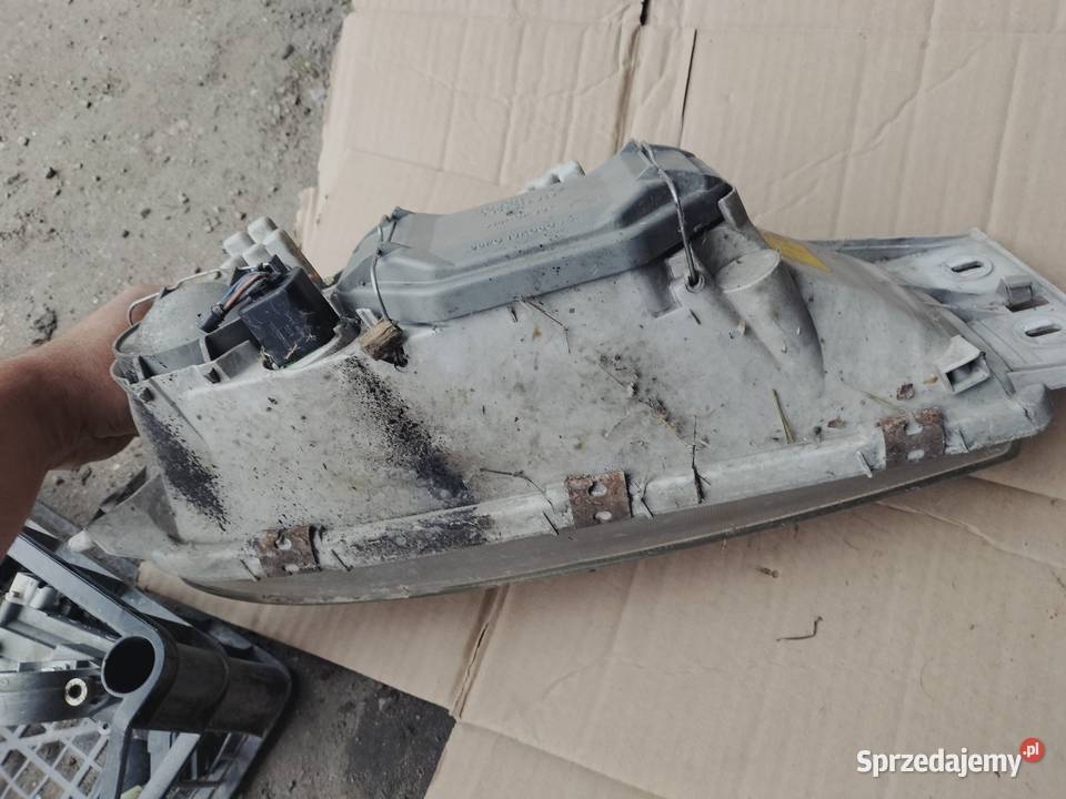 LAMPA PRZÓD PRZEDNIA LEWA REFLEKTOR FORD FIESTA Kamień-Kolonia