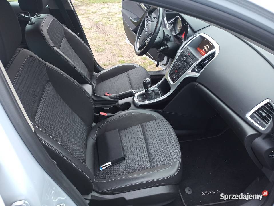 Opel Astra J 14 Oryginalny lakier Bogata wersja Bełchatów
