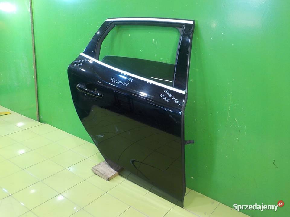 VOLVO V40 II LIFT RDESIGN 20 T2 18r HB 5D drzwi Drzwi