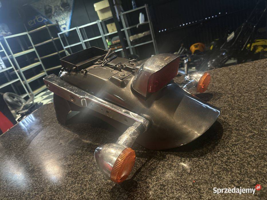 Honda VT700 VT750 Błotnik Tył Lampa sprzedam