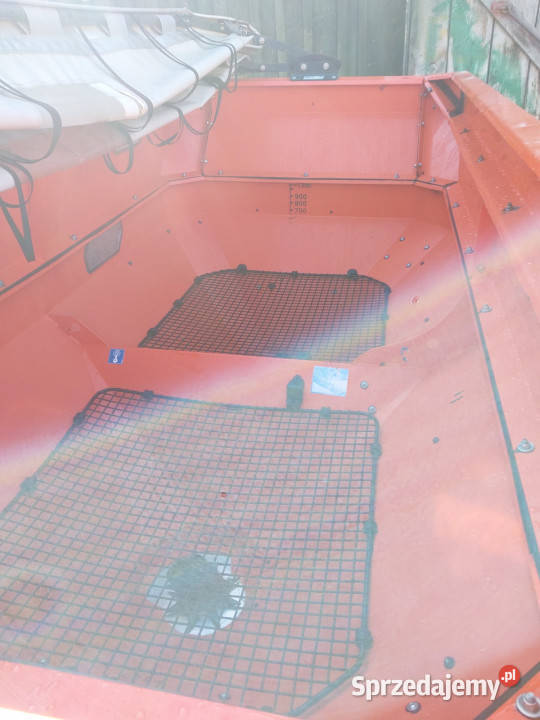 Rozsiewacz RAUCH AXIS 301 3000 L 2012 r talerze Dobre Miasto