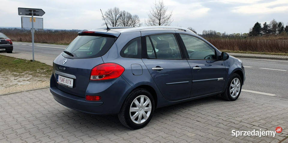Renault Clio Niski przebiegSerwis w ASO Rok produkcji 2010 Przyszowice
