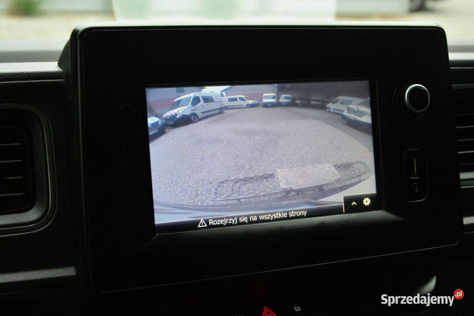 Renault Master 7 osobowy brygadówka średniak