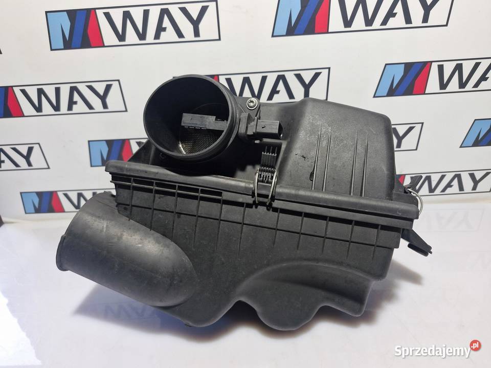 BMW E60 E61 E63 E64 OBUDOWA FILTRA POWIETRZA osobowe Obudowy filtrów sprzedam