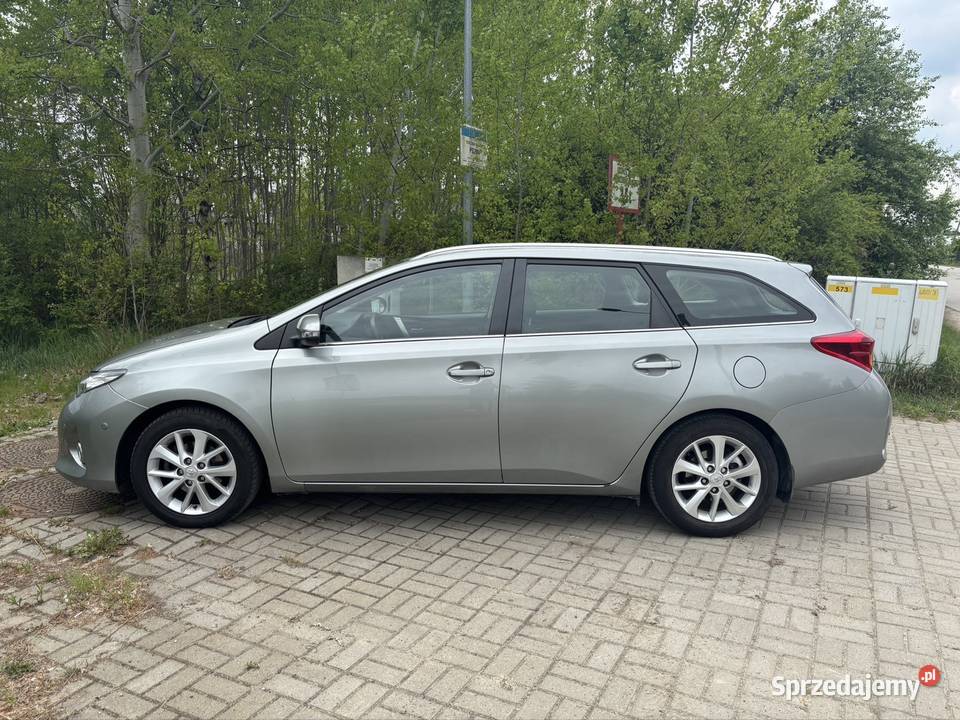 Toyota Auris 2 2014 MP3 Wrocław sprzedam