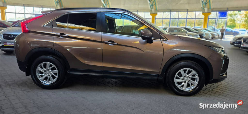 Mitsubishi Eclipse Cross 20182019 OPIS W podanej światła przeciwmgielne Mitsubishi Mysłowice