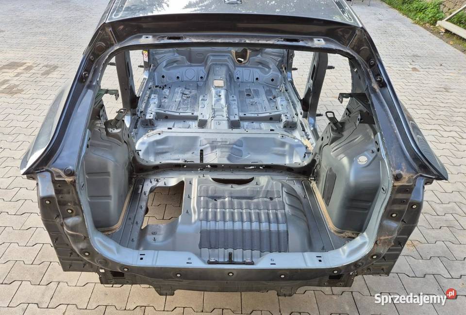 CUPRA FORMENTOR TYŁ WANNA ĆWIARTKA PRAWA LEWA osobowe