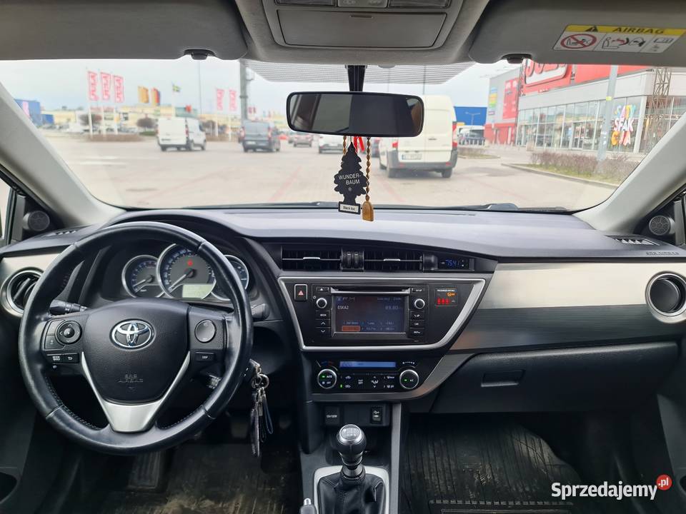 Toyota Auris kombi Warszawa